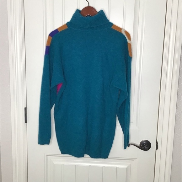 Vintage Richard & Company Lambswool/Angora Rabbit Hair Blend Turtleneck Sweater. - Picture 7 of 10